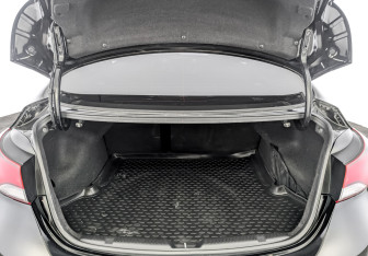 Подержанный автомобиль Hyundai Elantra Sedan 2014 года (10 фото)