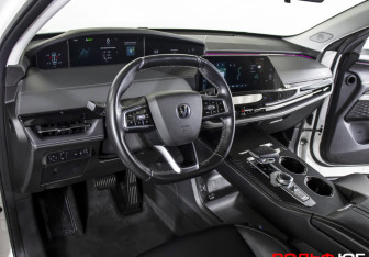 Подержанный автомобиль Changan UNI-K 2023 года (26 фото)