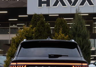 Подержанный автомобиль Geely Monjaro 2023 года (28 фото)