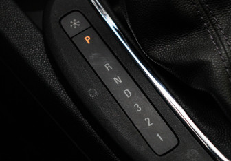 Подержанный автомобиль Opel Corsa 2012 года (12 фото)