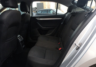 Подержанный автомобиль Skoda Octavia Liftback 2013 года (10 фото)