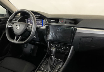 Новый Skoda Superb Liftback 2025 (12 фото)