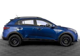 Подержанный автомобиль Kia Rio Hatchback 2021 года (4 фото)