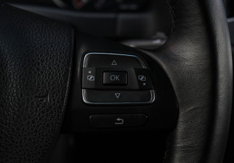 Подержанный автомобиль Volkswagen Tiguan 2013 года (22 фото)