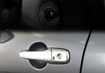 Подержанный автомобиль Mazda CX-7 2011 года (13 фото)