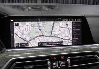 Подержанный автомобиль BMW X7 2019 года (26 фото)