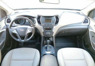 Подержанный автомобиль Hyundai Santa Fe 2017 года (11 фото)