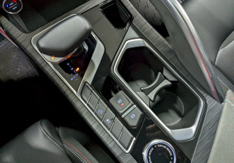 Подержанный автомобиль Geely Tugella 2023 года (30 фото)