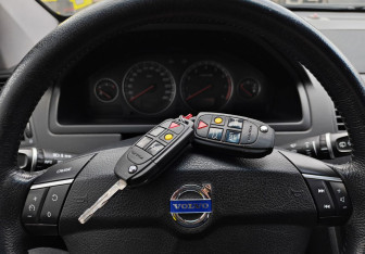 Подержанный автомобиль Volvo XC90 2010 года (15 фото)