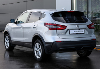 Подержанный автомобиль Nissan Qashqai 2019 года (7 фото)