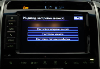Подержанный автомобиль Toyota Land Cruiser Suv 2014 года (21 фото)