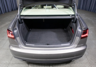 Подержанный автомобиль Audi A6 Sedan 2015 года (10 фото)