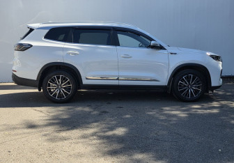 Подержанный автомобиль Chery Tiggo 8 Pro Max 2022 года (4 фото)