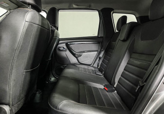 Подержанный автомобиль Renault Duster 2020 года (10 фото)