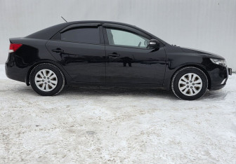 Подержанный автомобиль Kia Cerato Sedan 2012 года (4 фото)