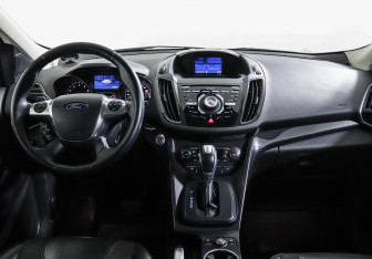 Подержанный автомобиль Ford Kuga 2013 года (7 фото)