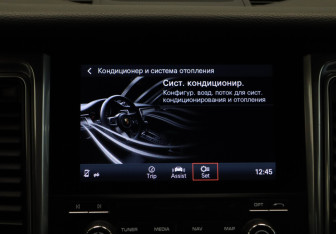 Подержанный автомобиль Porsche Macan 2016 года (22 фото)