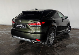 Подержанный автомобиль Lexus RX 2022 года (7 фото)