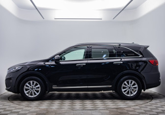 Подержанный автомобиль Kia Sorento 2019 года (9 фото)