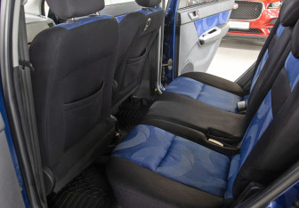 Подержанный автомобиль Hyundai Getz 2006 года (12 фото)