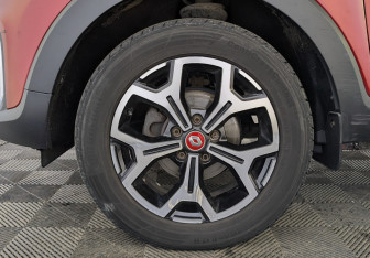 Подержанный автомобиль Renault Kaptur 2020 года (12 фото)