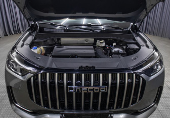 Подержанный автомобиль Jaecoo J8 2024 года (8 фото)