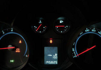 Подержанный автомобиль Chevrolet Cruze Sedan 2011 года (14 фото)