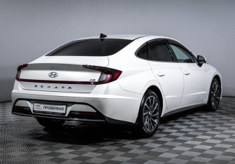 Подержанный автомобиль Hyundai Sonata 2021 года (5 фото)