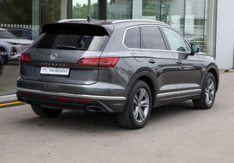 Подержанный автомобиль Volkswagen Touareg 2020 года (5 фото)