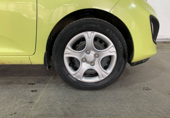 Подержанный автомобиль Kia Picanto 2011 года (15 фото)