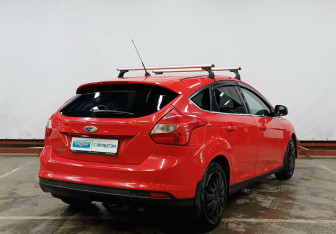 Подержанный автомобиль Ford Focus Hatchback 2011 года (5 фото)