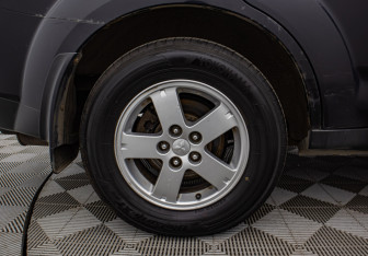 Подержанный автомобиль Mitsubishi Outlander 2008 года (18 фото)
