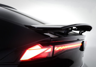 Подержанный автомобиль Changan UNI-V 2023 года (24 фото)