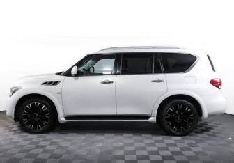 Подержанный автомобиль Infiniti QX80 2014 года (8 фото)