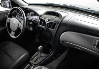 Подержанный автомобиль Nissan Almera Classic 2007 года (9 фото)
