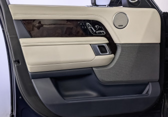 Подержанный автомобиль Land Rover Range Rover 2020 года (19 фото)