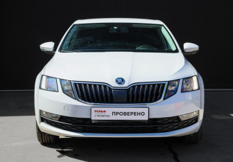 Подержанный автомобиль Skoda Octavia Liftback 2019 года (2 фото)