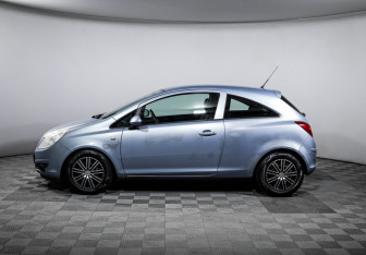Подержанный автомобиль Opel Corsa 2008 года (8 фото)