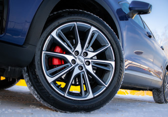 Подержанный автомобиль Geely Tugella 2021 года (14 фото)