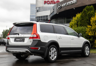 Подержанный автомобиль Volvo XC70 2014 года (4 фото)