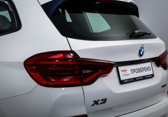 Подержанный автомобиль BMW X3 2018 года (16 фото)
