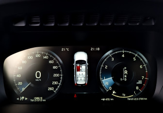 Подержанный автомобиль Volvo XC90 2018 года (13 фото)