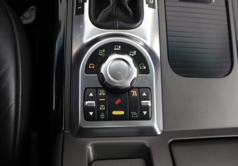 Подержанный автомобиль Land Rover Range Rover 2010 года (44 фото)