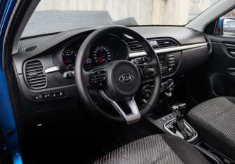 Подержанный автомобиль Kia Rio Hatchback 2019 года (12 фото)