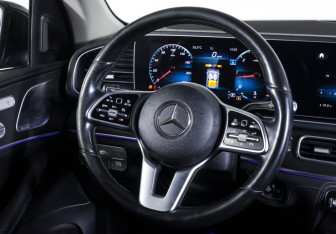 Подержанный автомобиль Mercedes-Benz GLE 2019 года (13 фото)