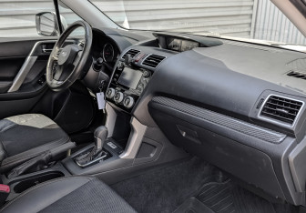 Подержанный автомобиль Subaru Forester Suv 2015 года (13 фото)
