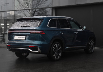 Подержанный автомобиль Geely Monjaro 2023 года (5 фото)