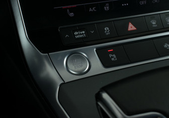 Подержанный автомобиль Audi A6 Sedan 2019 года (16 фото)