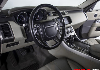 Подержанный автомобиль Land Rover Range Rover Sport 2015 года (21 фото)