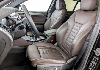 Подержанный автомобиль BMW X4 2021 года (21 фото)